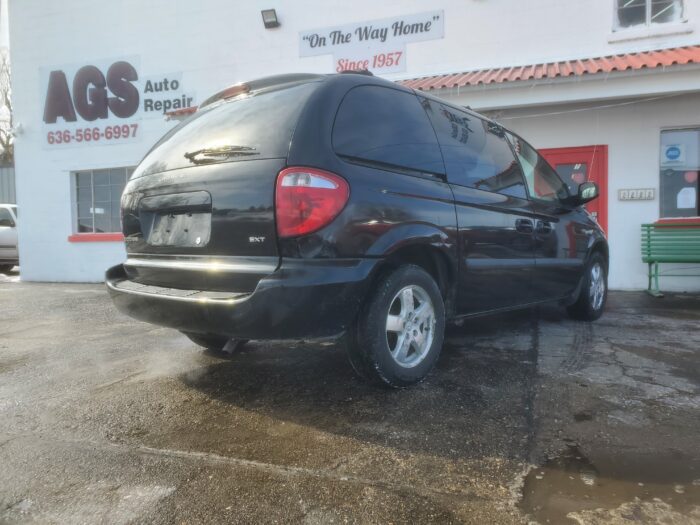 2007 Dodge Caravan - Image 6