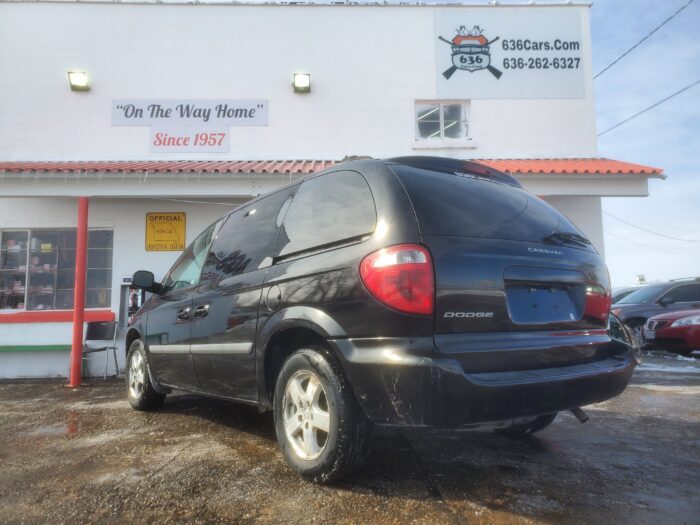 2007 Dodge Caravan - Image 9