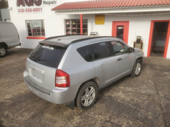 2007 Jeep Compass - Image 8