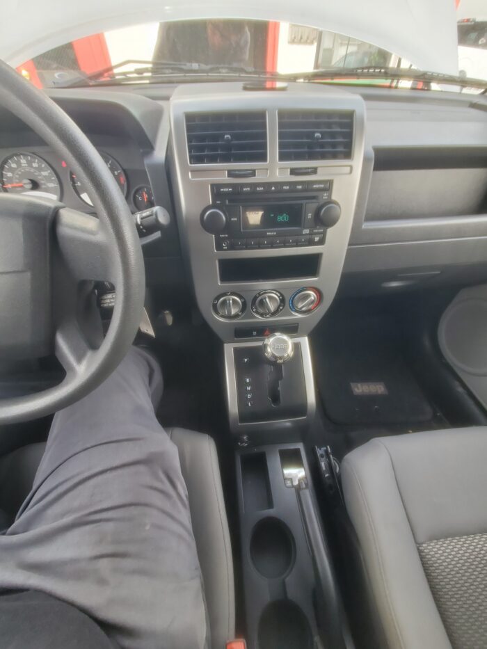 2007 Jeep Compass - Image 16