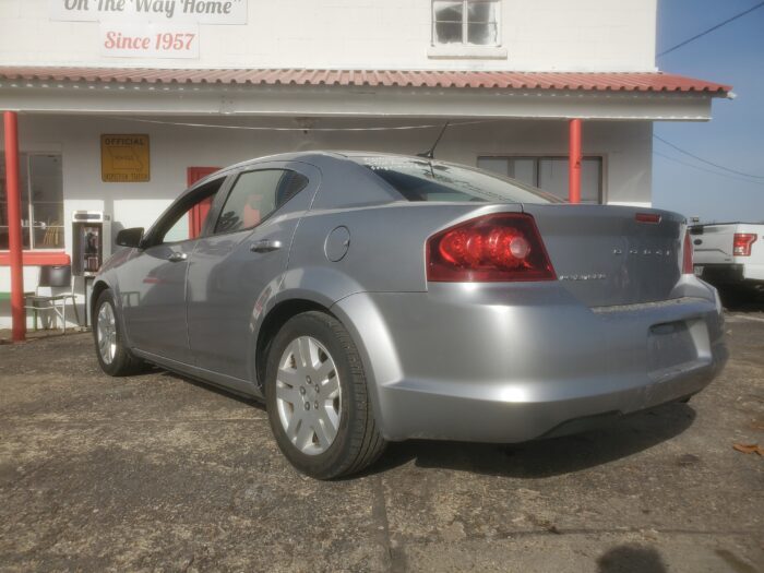 2013 Dodge Avenger SE - Image 6