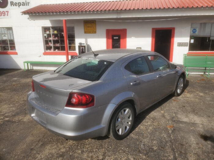 2013 Dodge Avenger SE - Image 7