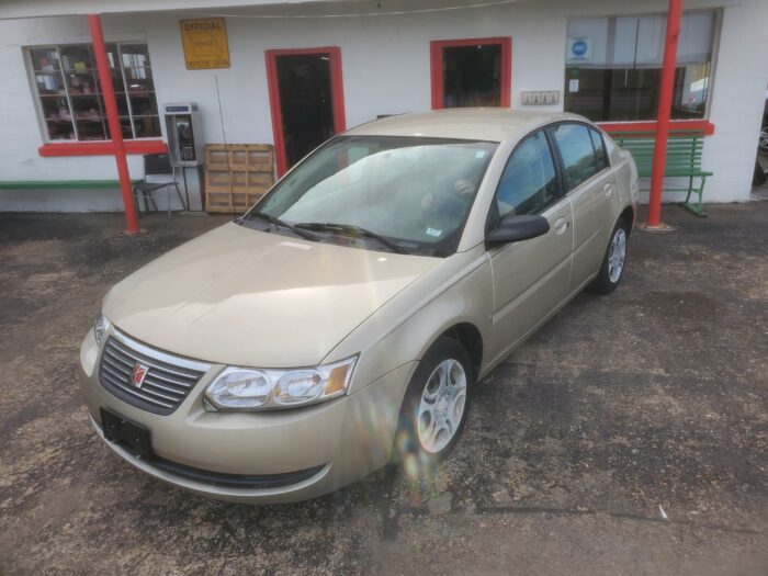 2005 Saturn Ion - Image 4