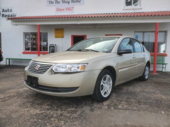 2005 Saturn Ion - Image 5