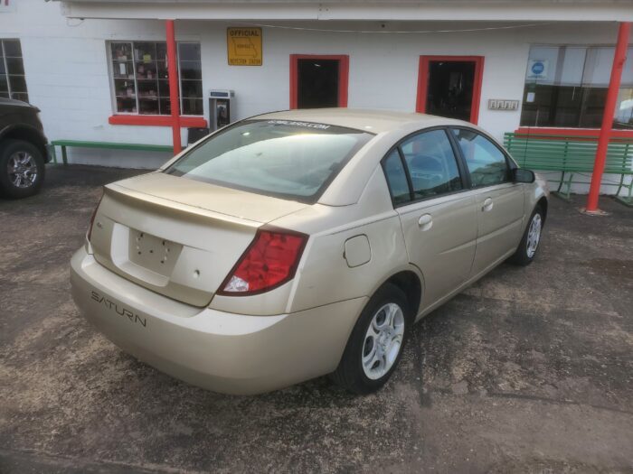 2005 Saturn Ion - Image 6