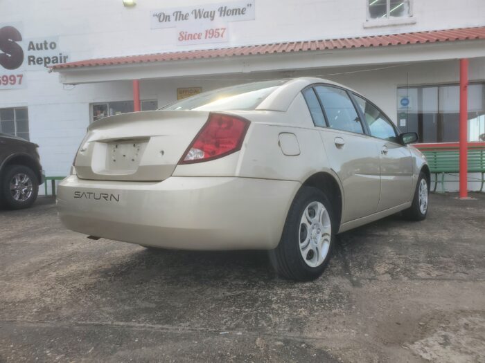 2005 Saturn Ion - Image 7