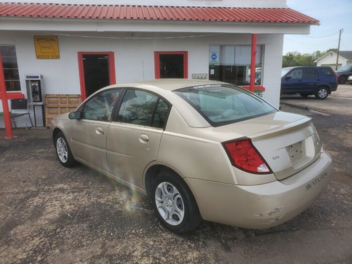 2005 Saturn Ion - Image 8