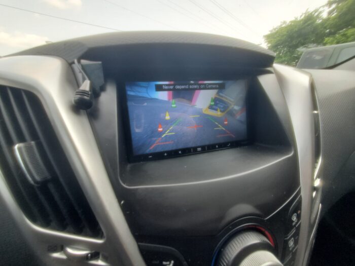 2013 Hyundai Veloster - Image 22
