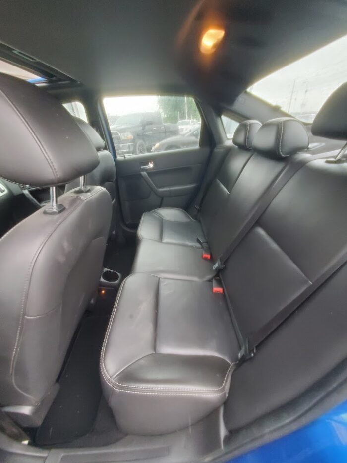 2011 Ford Focus - Image 10