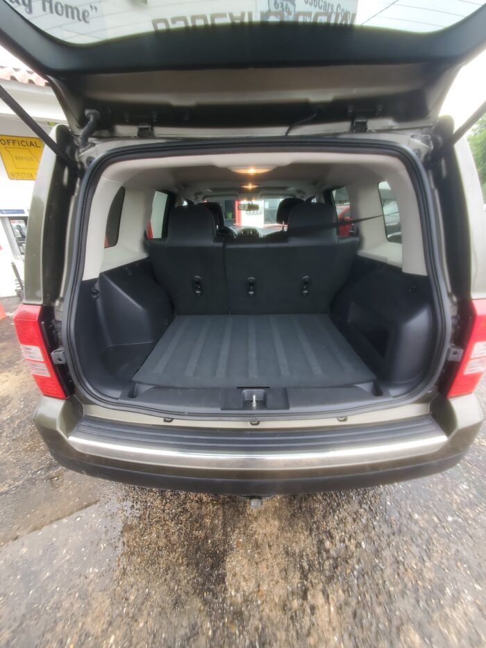 2016 Jeep Patriot - Image 12