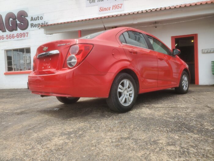 2014 Chevrolet Sonic LT - Image 7