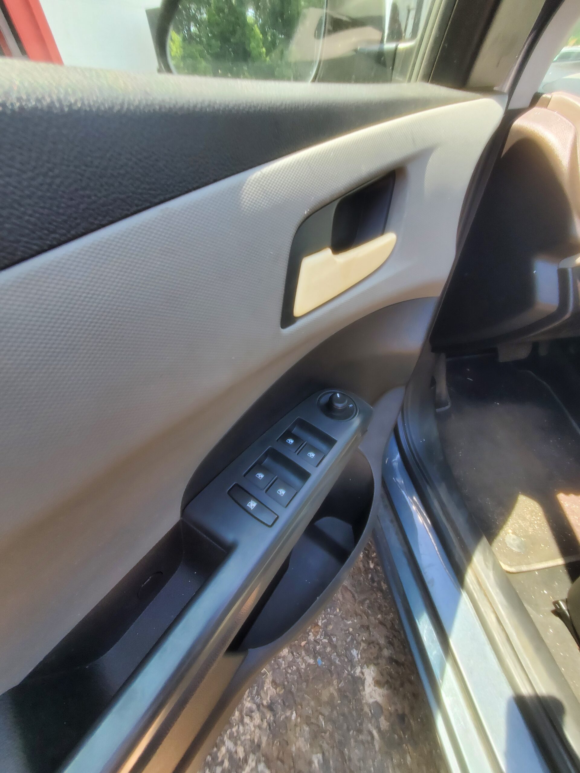 2012 Chevrolet Sonic LT - Image 17