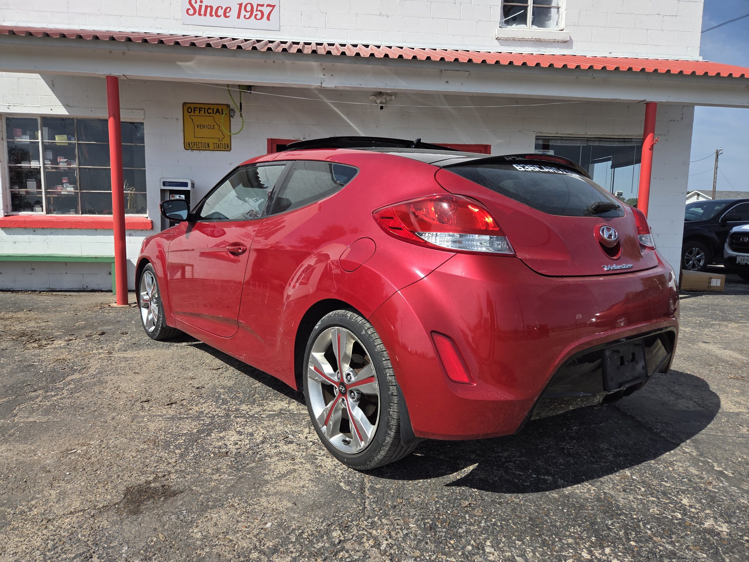 2017 Hyundai Veloster - Image 7