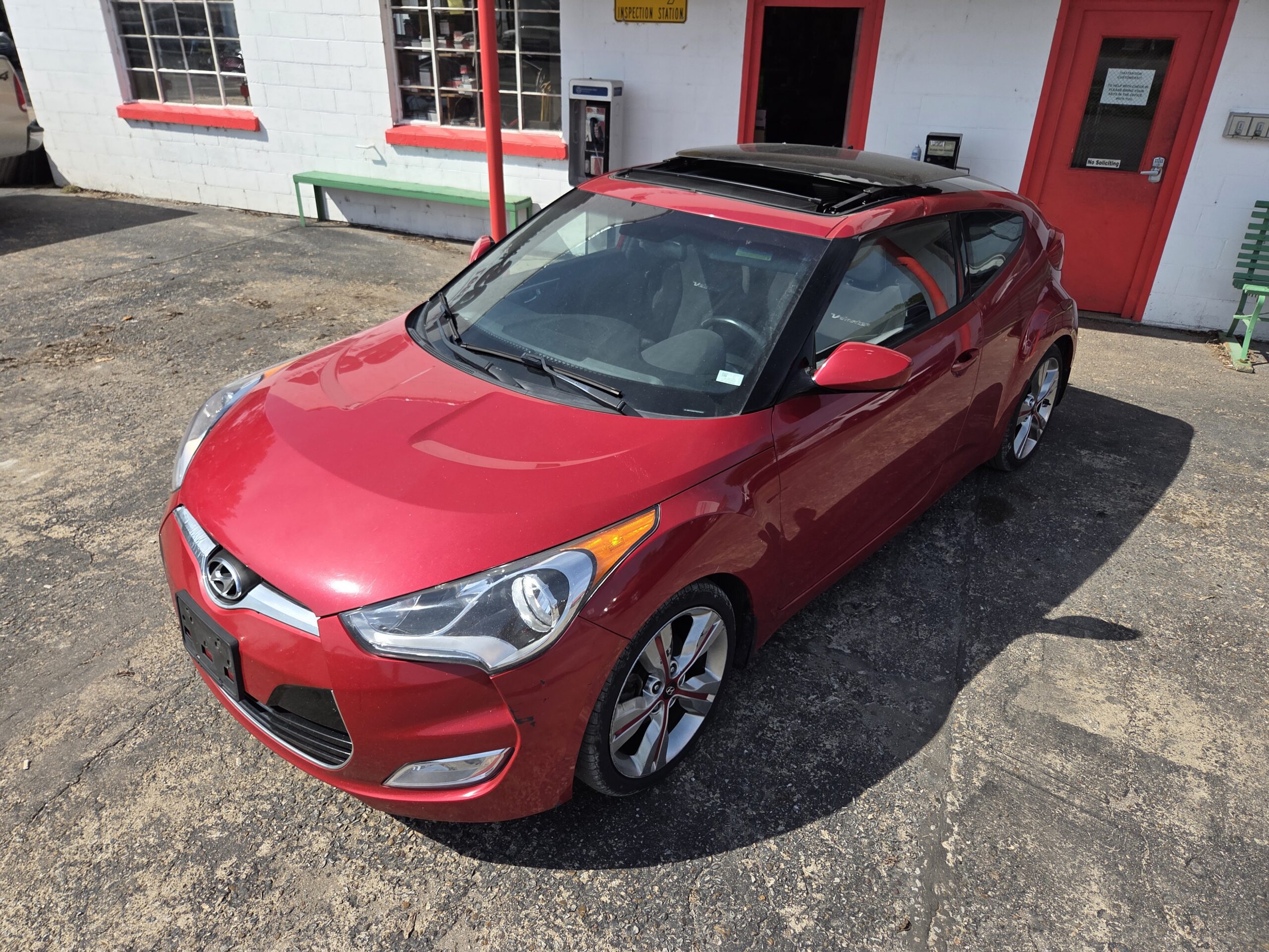 2017 Hyundai Veloster - Image 4