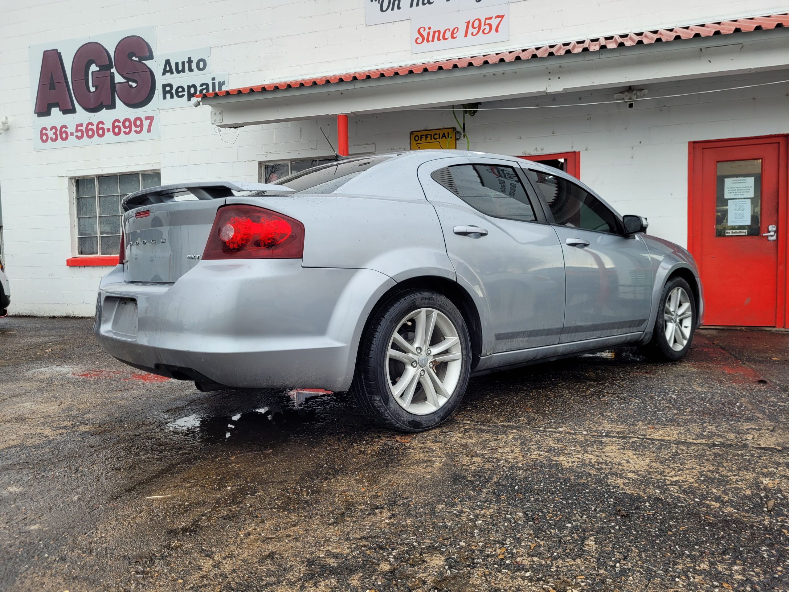 2014 Dodge Avenger SXT - Image 7