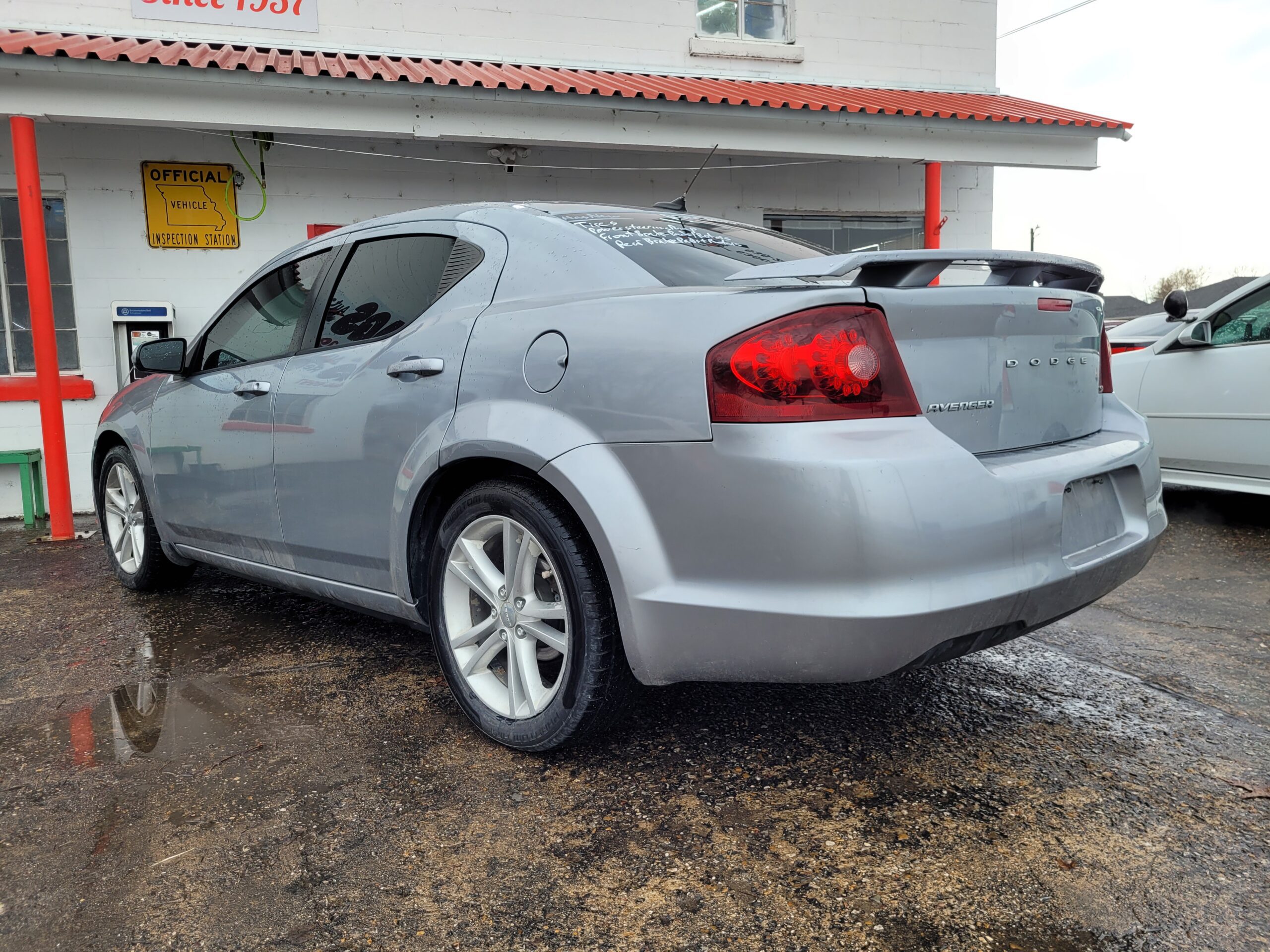 2014 Dodge Avenger SXT - Image 9