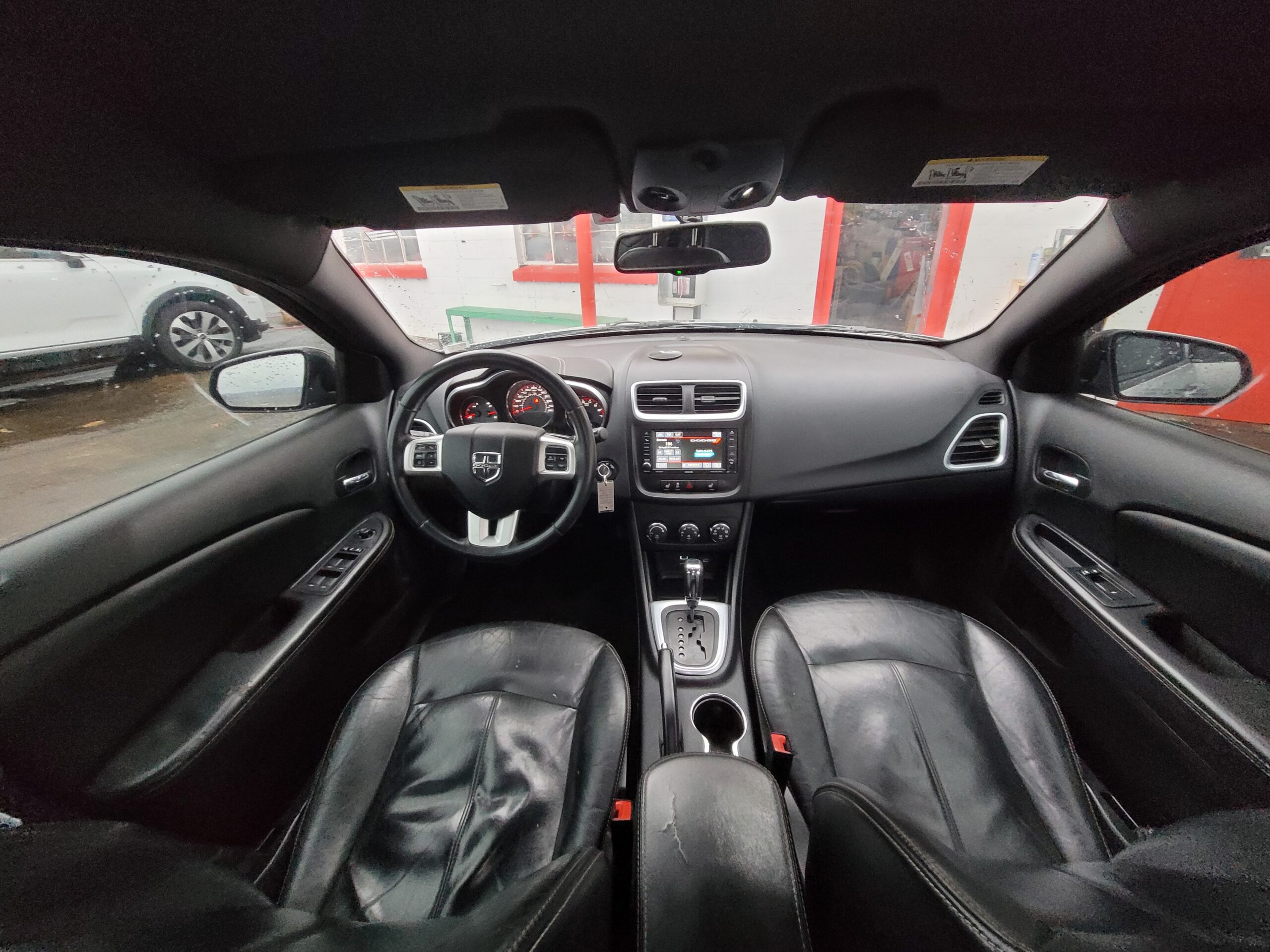 2014 Dodge Avenger SXT - Image 12