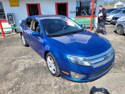 Alternative view of 2012 Ford Fusion SE