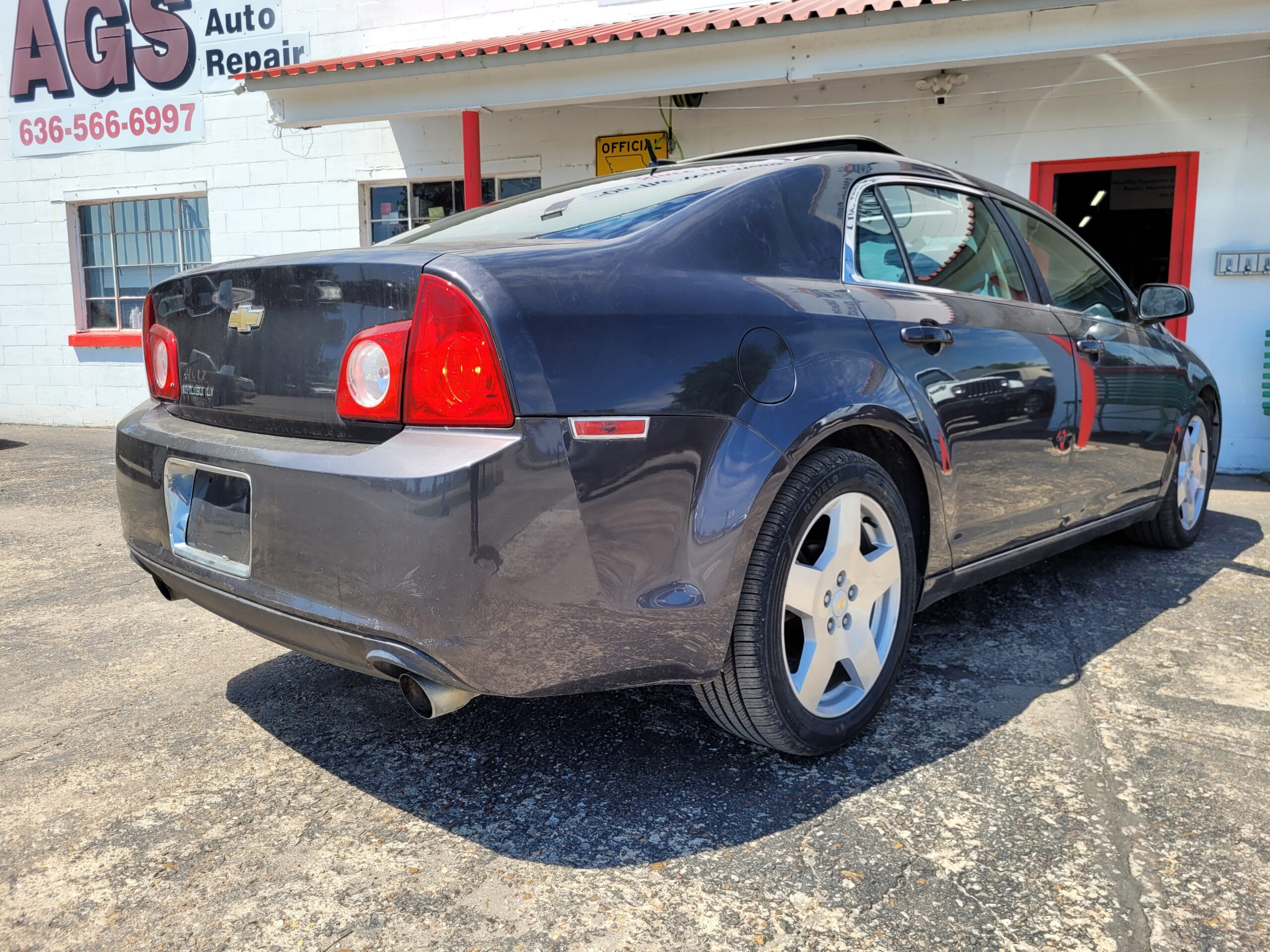 2010 Chevrolet Malibu 2LT - Image 7