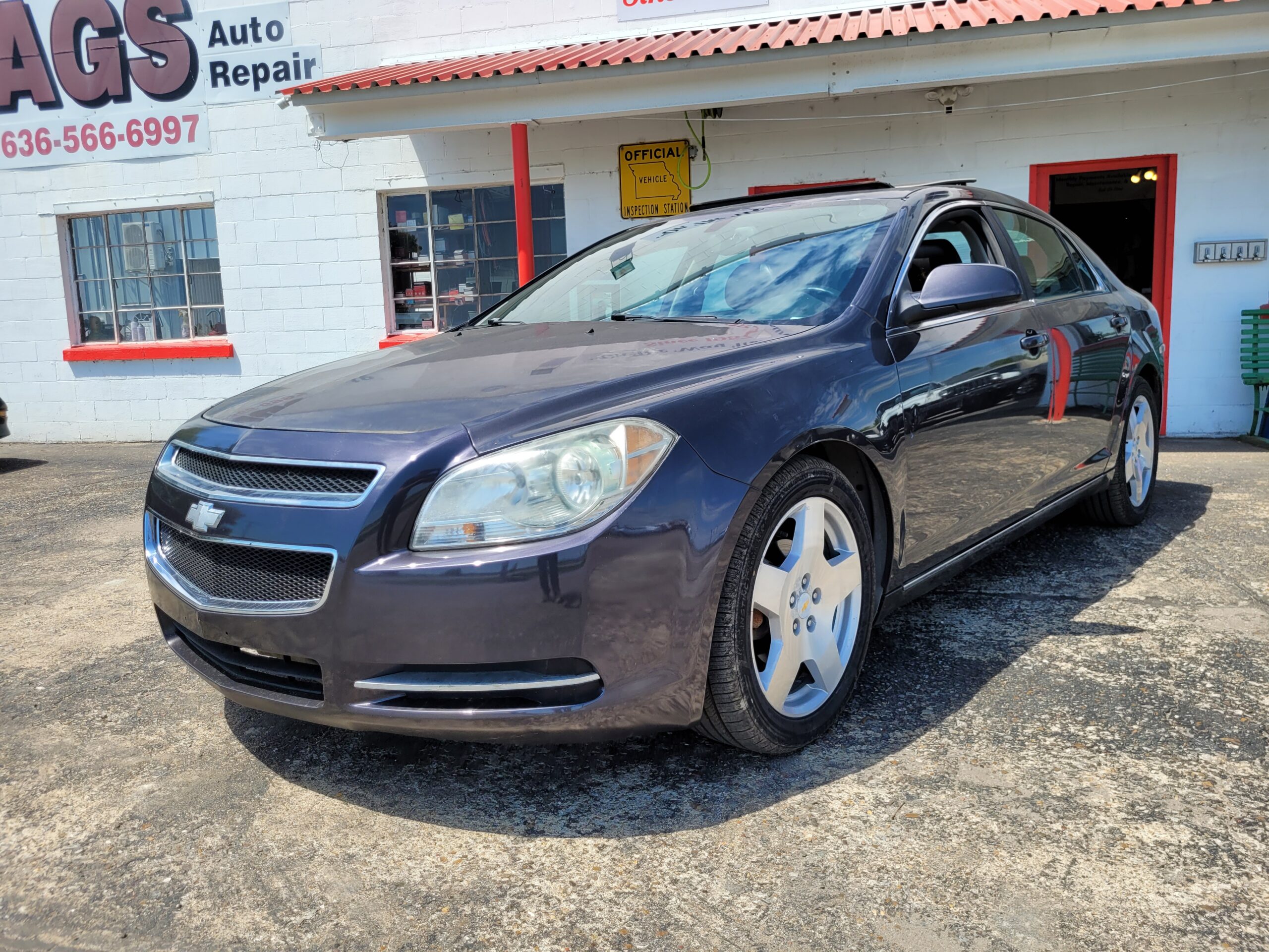 2010 Chevrolet Malibu 2LT - Image 5