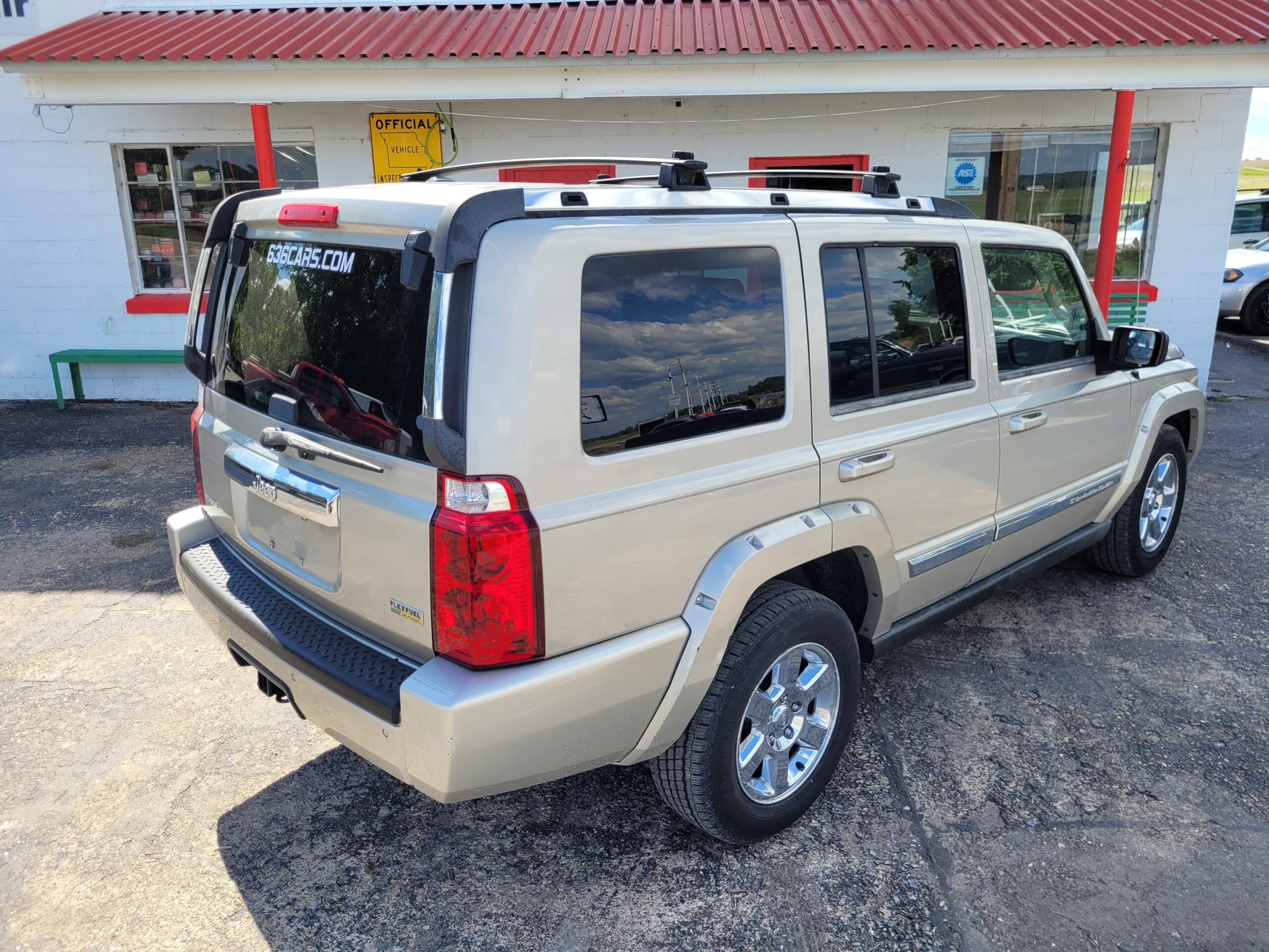 2007 Jeep Commander - Image 6