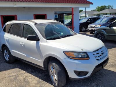Alternative view of 2011 Hyundai Santa Fe