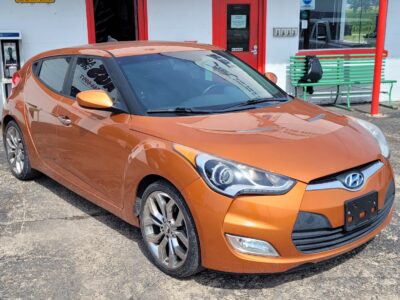 Alternative view of 2015 Hyundai Veloster