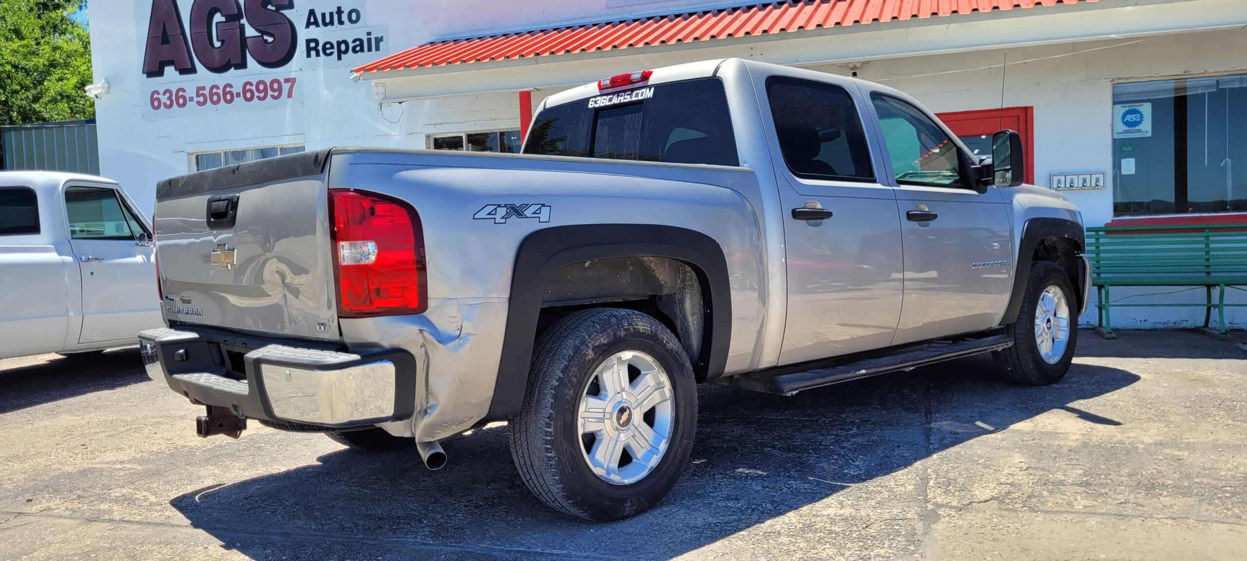 2009 Chevrolet Silverado - Image 9
