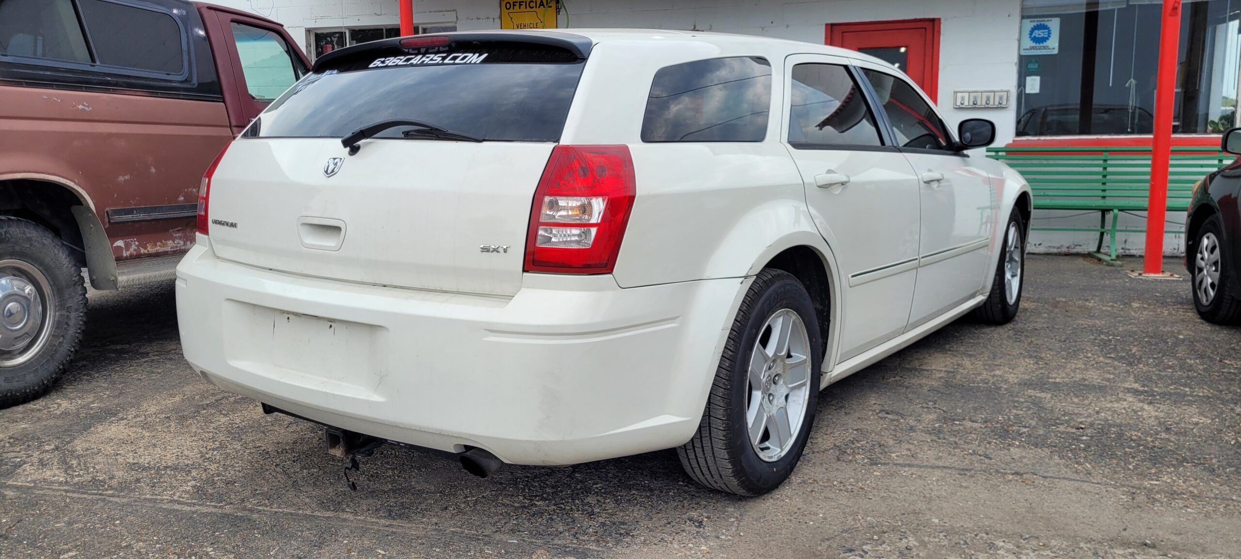 2007 Dodge Magnum - Image 8