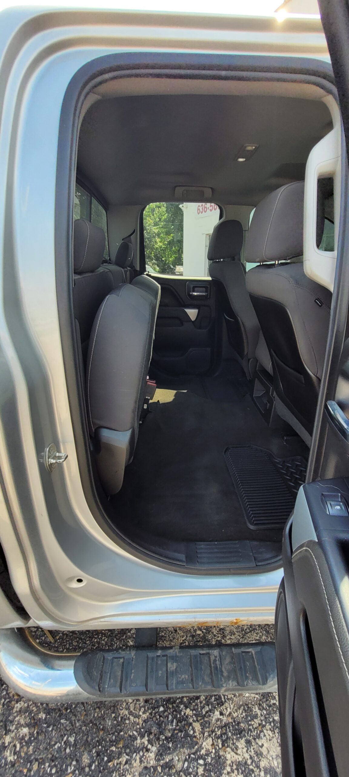 2014 Chevrolet Silverado - Image 13