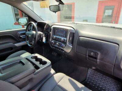 2014 Chevrolet Silverado - Image 17