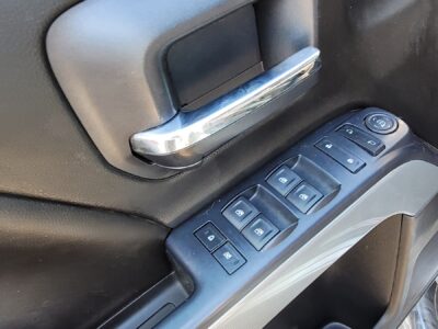 2014 Chevrolet Silverado - Image 19