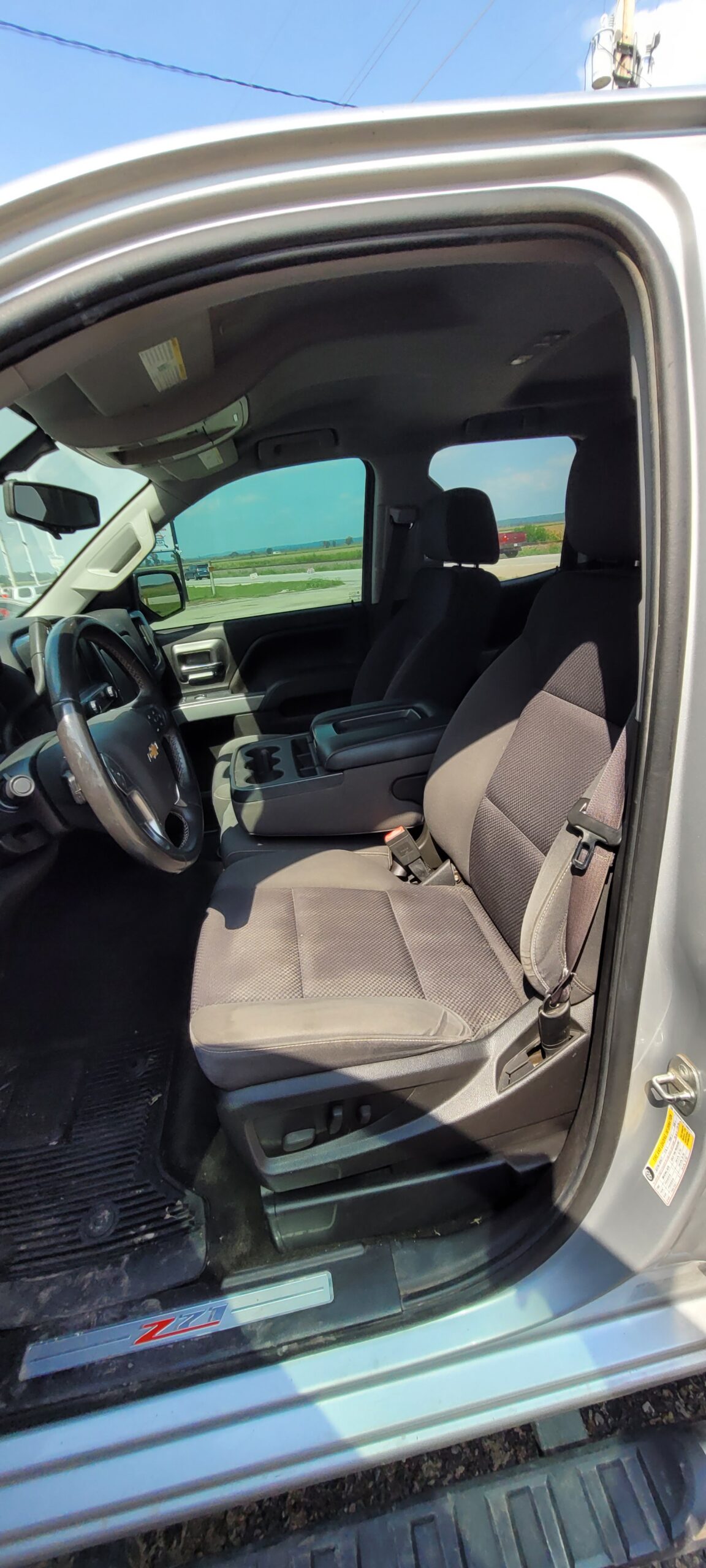 2014 Chevrolet Silverado - Image 20
