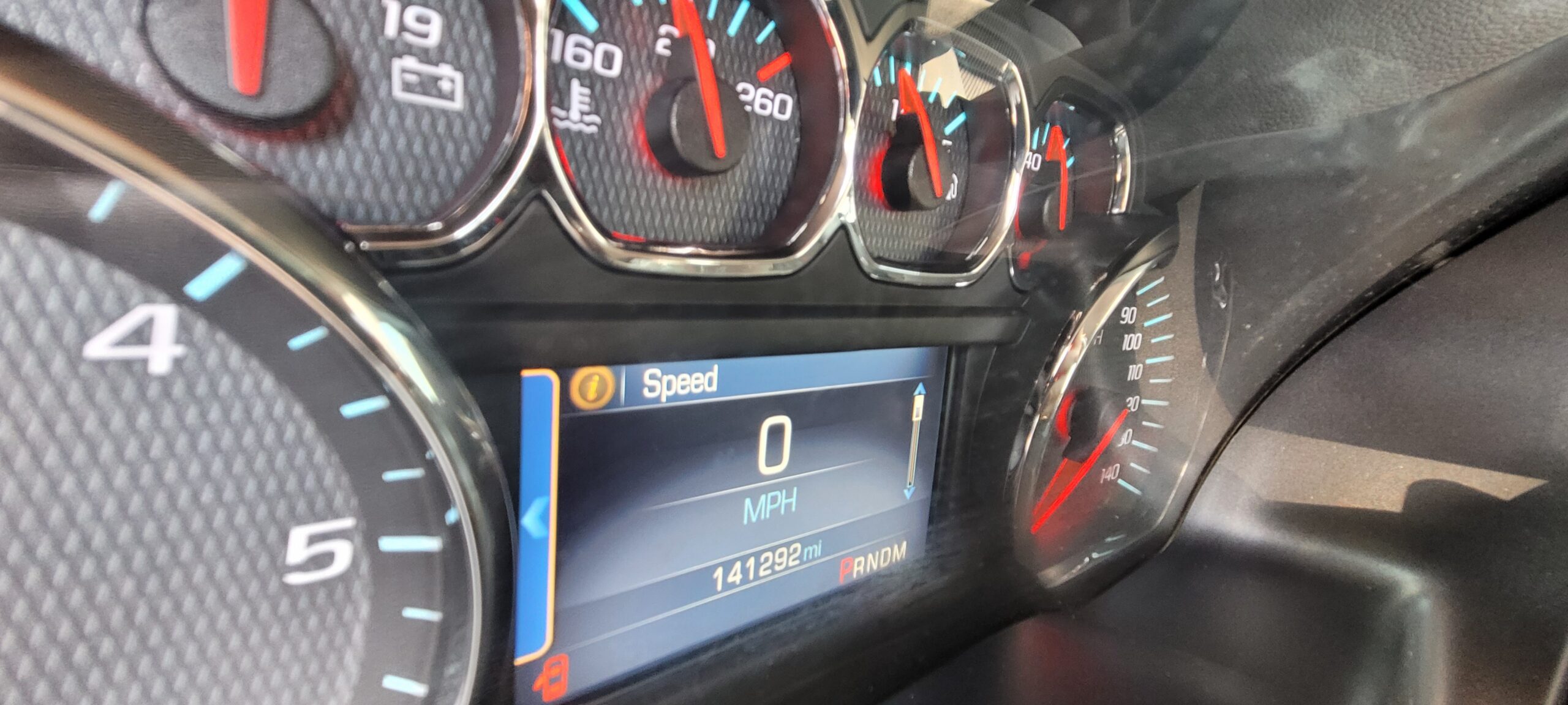 2014 Chevrolet Silverado - Image 21