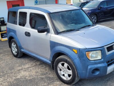 Alternative view of 2005 Honda Element