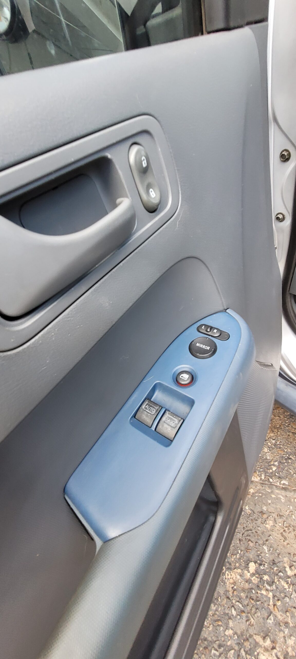 2005 Honda Element - Image 18