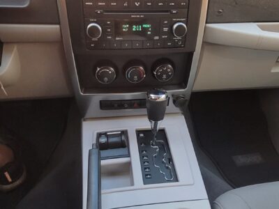 2008 Jeep Liberty - Image 21