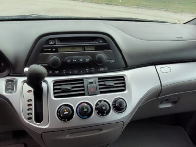 2008 Honda Odyssey - Image 19